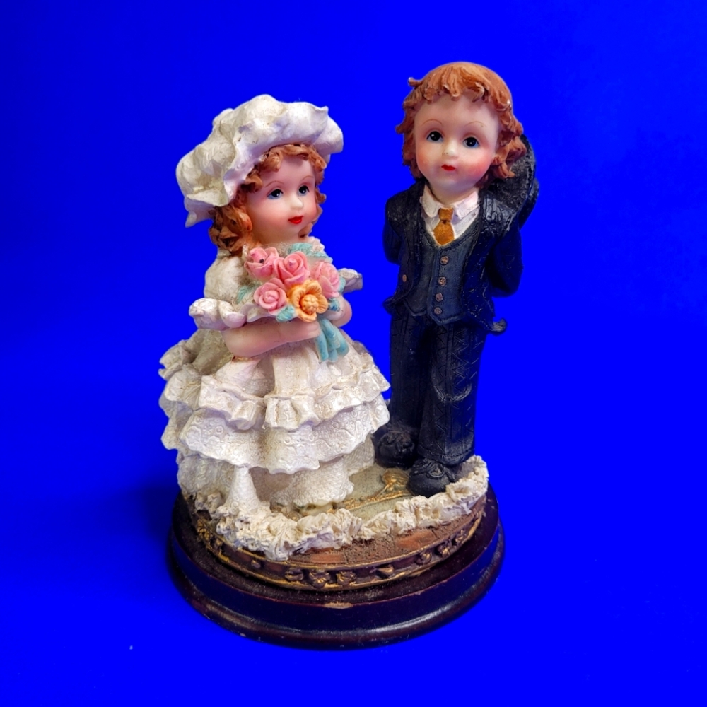 Cute Ceramic Bride and Groom with Wood Base "Gift Collection" 6"